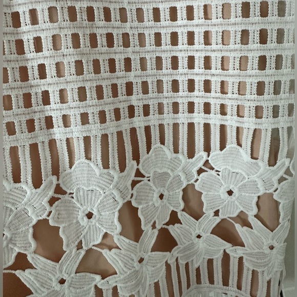 Lulus lace halter midi dress - Picture 4 of 4